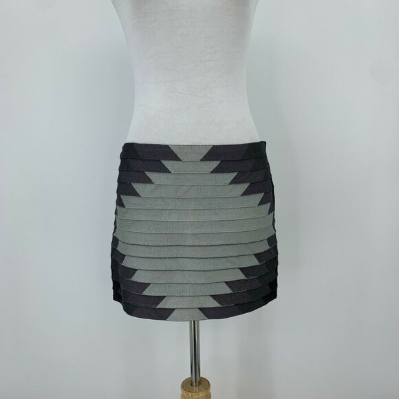Haute Hippie Aztec Ini Bandage Mini Skirt Women's Size M Soft Stretch Geometric - Picture 2 of 10